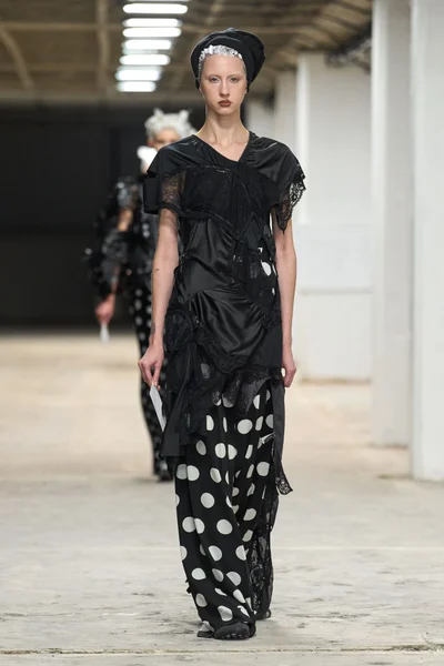 Look 26